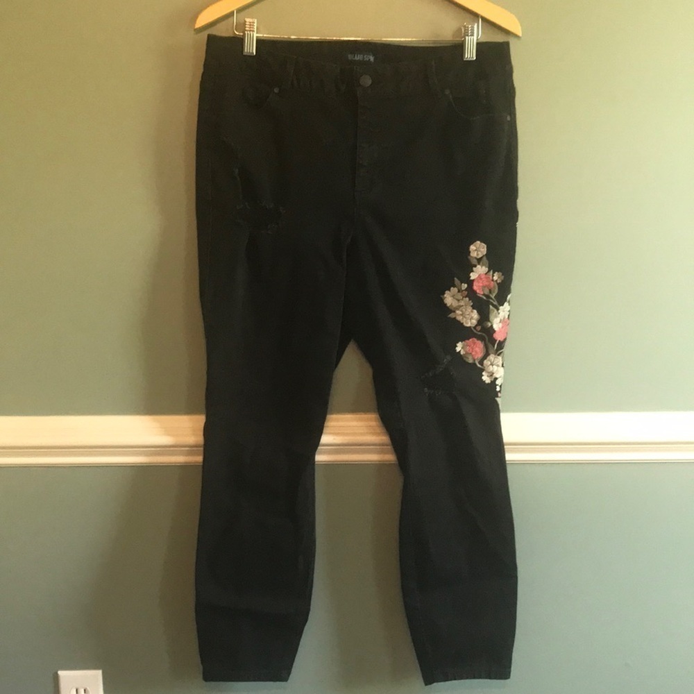 BLUESPICE Black floral blossom embroidered distressed skinny stretch jeans 15/16